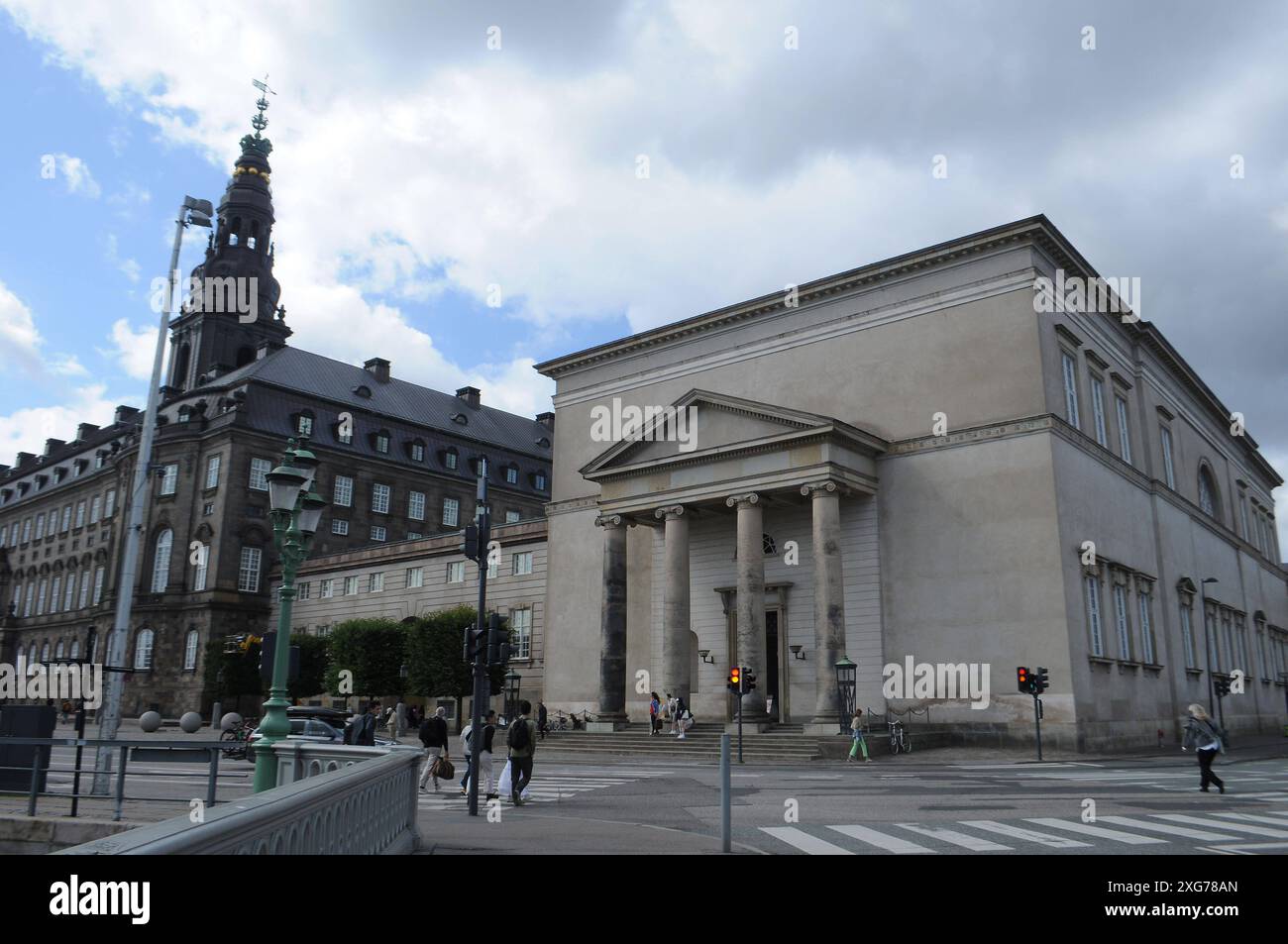 Copenaghen/Danimarca/07 luglio 2024/Christiansborg slotes kirke annesso al parlamento danese christiansborg castlæe chiesa del castello di christiansborg a Copenaghen. Foto. Francis Joseph Dean/Dean Pictures non per uso commerciale Foto Stock