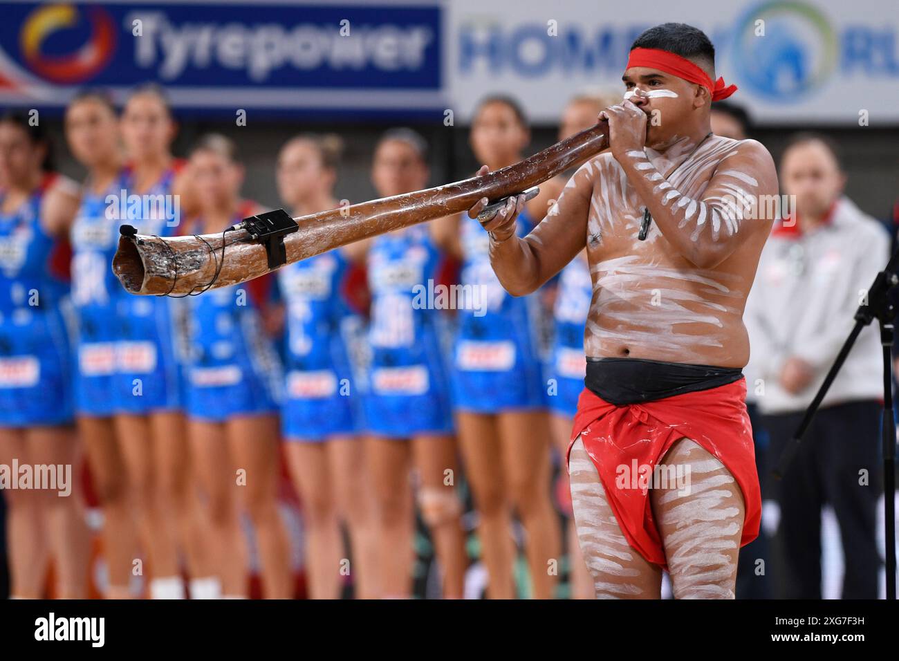 7 luglio 2024; Ken Rosewall Arena, Sydney, NSW, Australia; Suncorp Super Netball, New South Wales Swifts contro Adelaide Thunderbirds; Welcome to Country viene eseguito prima della partita Foto Stock