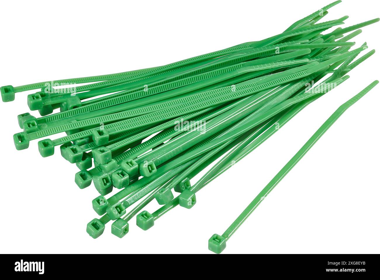 fascette per cavi verdi autobloccanti isolate su bianco Foto Stock