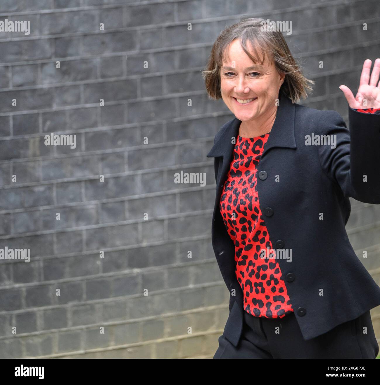 Jo Stevens deputato - Segretario di Stato per il Galles - a Downing Street come nuovo primo ministro Sir Keir Starmer nomina il suo primo governo, il giorno dopo winn Foto Stock