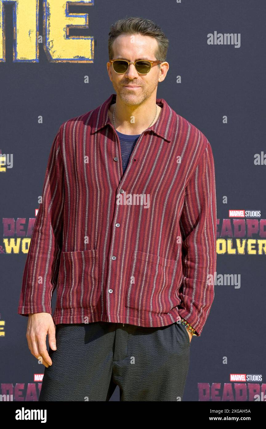 Ryan Reynolds beim fan-Screening des Kinofilms Deadpool & Wolverine im UCI Luxe am Uber Platz. Berlino, 07.07.2024 *** Ryan Reynolds alla proiezione del film Deadpool Wolverine presso UCI Luxe presso Uber Platz Berlino, 07 07 2024 foto:XF.xKernx/xFuturexImagex deadpool 4833 Foto Stock
