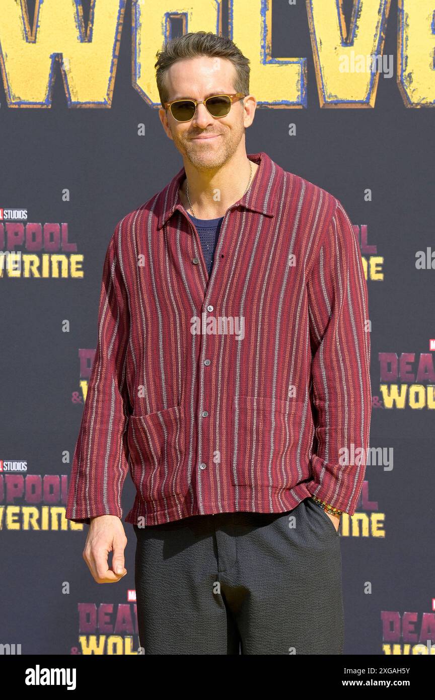 Ryan Reynolds beim fan-Screening des Kinofilms Deadpool & Wolverine im UCI Luxe am Uber Platz. Berlino, 07.07.2024 *** Ryan Reynolds alla proiezione del film Deadpool Wolverine presso UCI Luxe presso Uber Platz Berlino, 07 07 2024 foto:XF.xKernx/xFuturexImagex deadpool 4835 Foto Stock