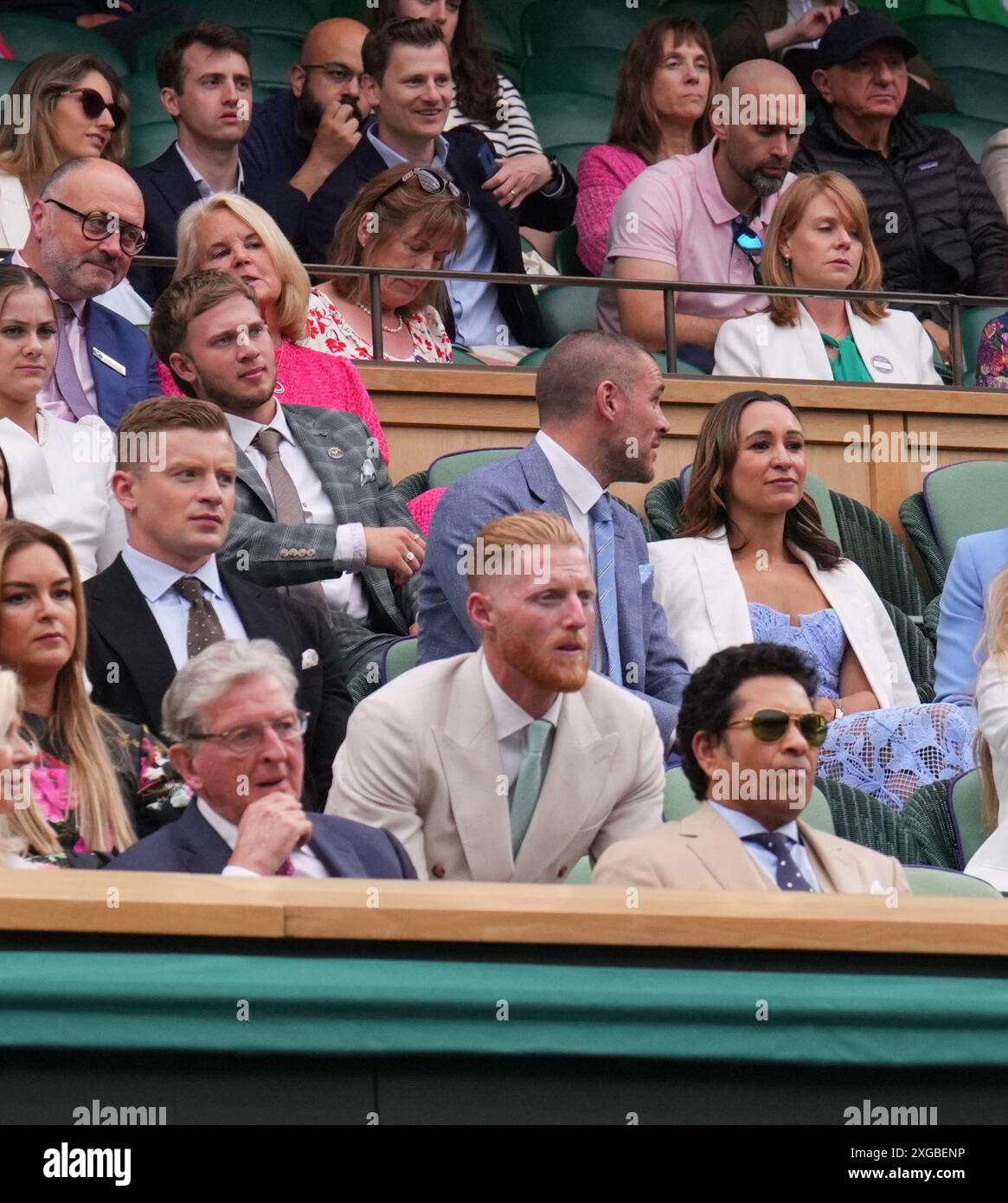 Londra, Regno Unito. 6 luglio 2024. LONDRA, INGHILTERRA - 06 LUGLIO: Ben Stokes (al centro), Roy Hodgson (davanti a sinistra) Sachin Tendulkar (davanti a destra) e Jessica Ennis Hill nella Royal Box il sesto giorno dei Campionati di tennis di Wimbledon all'All England Lawn Tennis and Croquet Club il 6 luglio 2024 a Londra, Inghilterra credito: MB Media Solutions/Alamy Live News Foto Stock