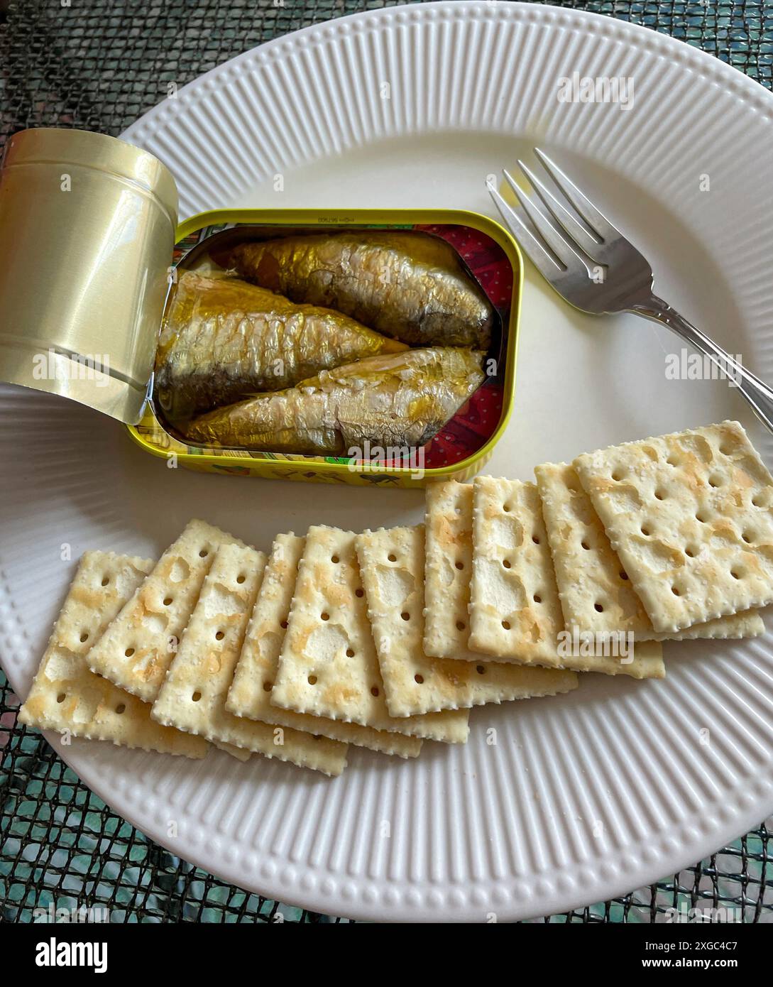 Le sardine di Comur sono in stagno dal flagship store di Times Square "il fantastico mondo delle sardine portoghesi", New York, Stati Uniti, 2024 Foto Stock