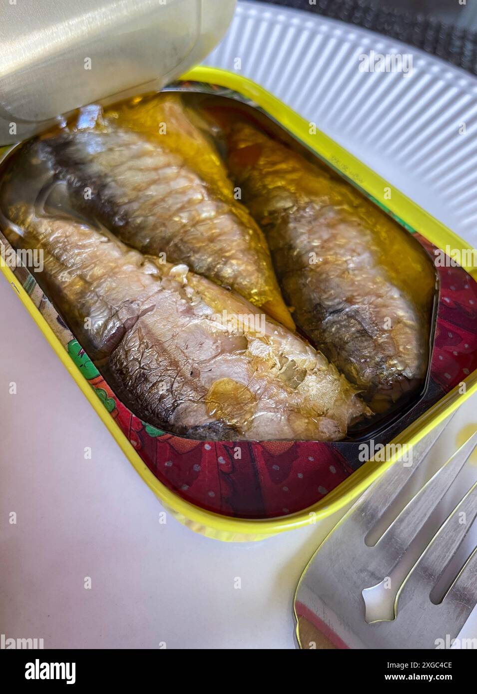 Le sardine di Comur sono in stagno dal flagship store di Times Square "il fantastico mondo delle sardine portoghesi", New York, Stati Uniti, 2024 Foto Stock