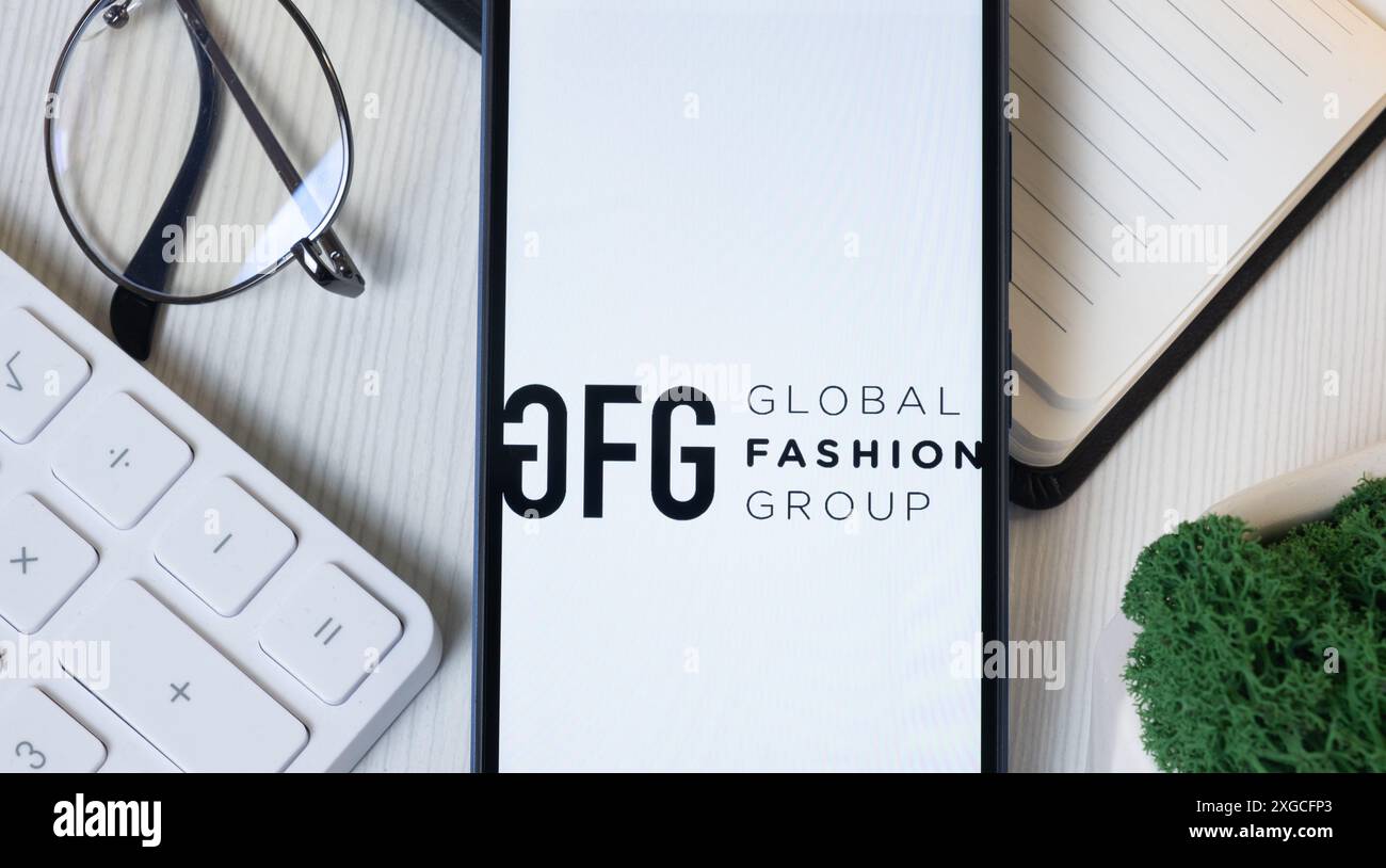 New York, USA - 11 giugno 2024: Logo Global Fashion Group sullo schermo del telefono, icona GFG Company. Foto Stock