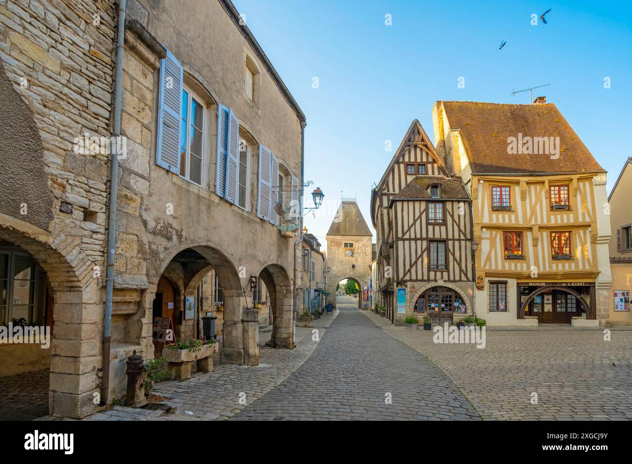 Francia, Yonne, Noyers sur Serein, o Noyers, hanno definito i villaggi più belli della Francia Foto Stock