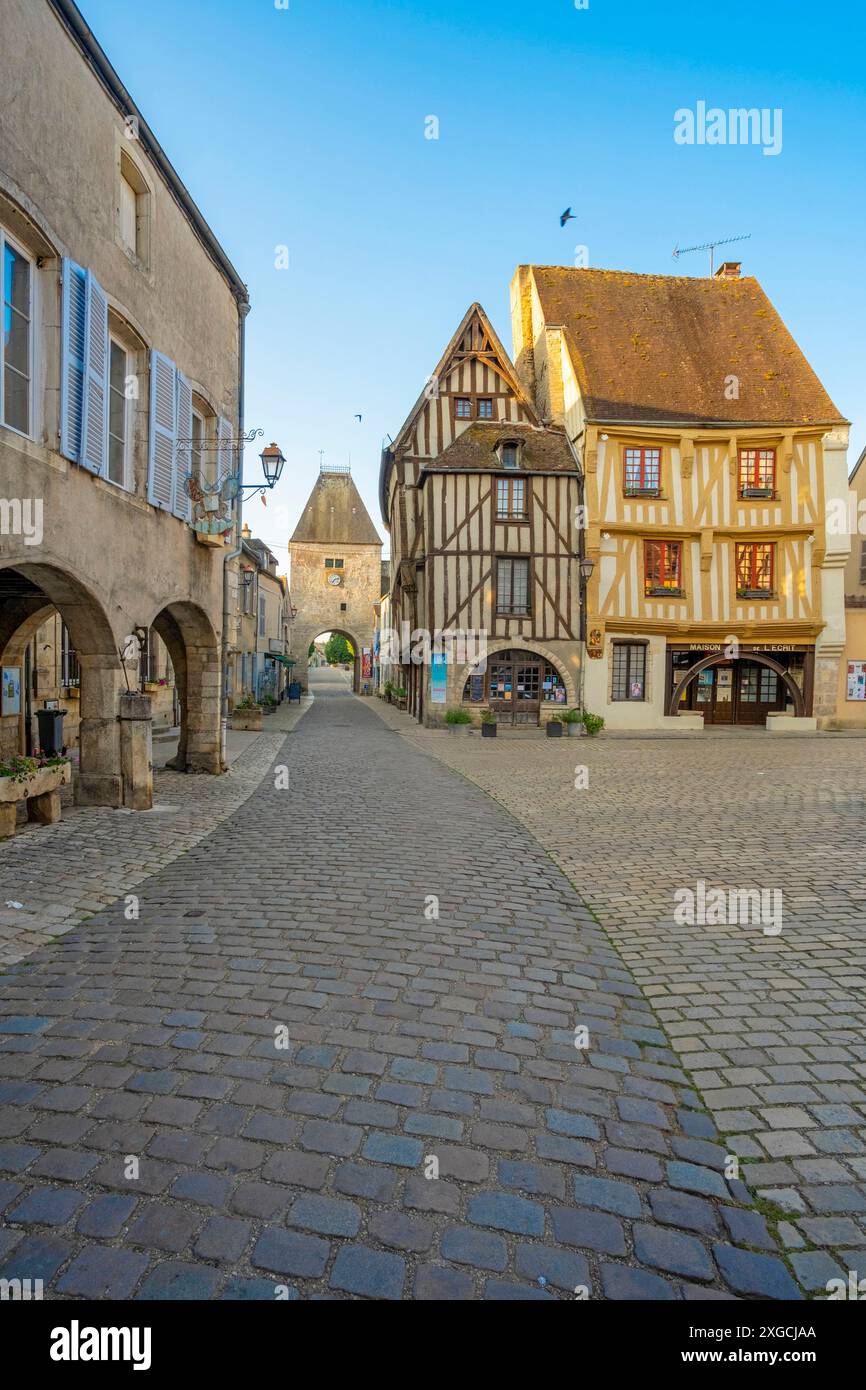 Francia, Yonne, Noyers sur Serein, o Noyers, hanno definito i villaggi più belli della Francia Foto Stock