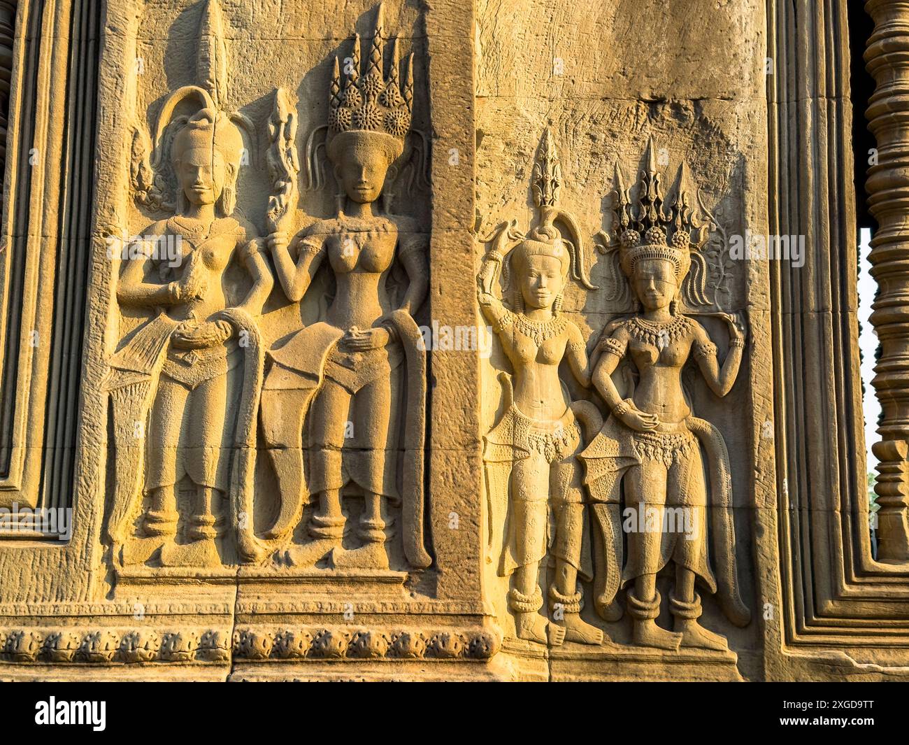 Angkor Wat, sito Patrimonio dell'Umanità dell'UNESCO, un complesso di templi indù-buddisti vicino a Siem Reap, Cambogia, Indocina, Sud-est asiatico, Asia Foto Stock