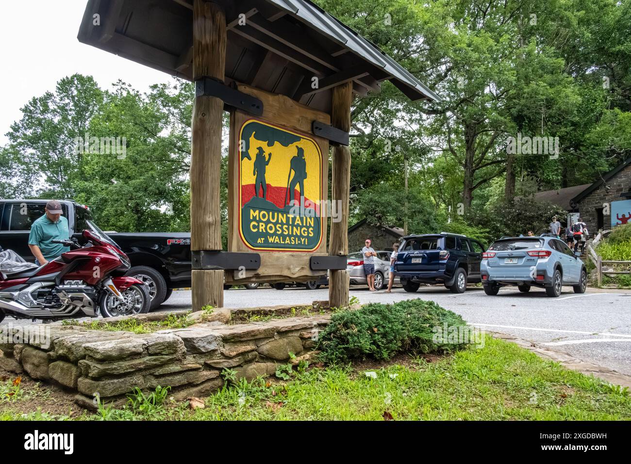 Mountain Crossings a Walasi-Yi outfitter a Neel Gap sul lato est di Blood Mountain lungo l'Appalachian Trail vicino a Blairsville, Georgia. (USA) Foto Stock