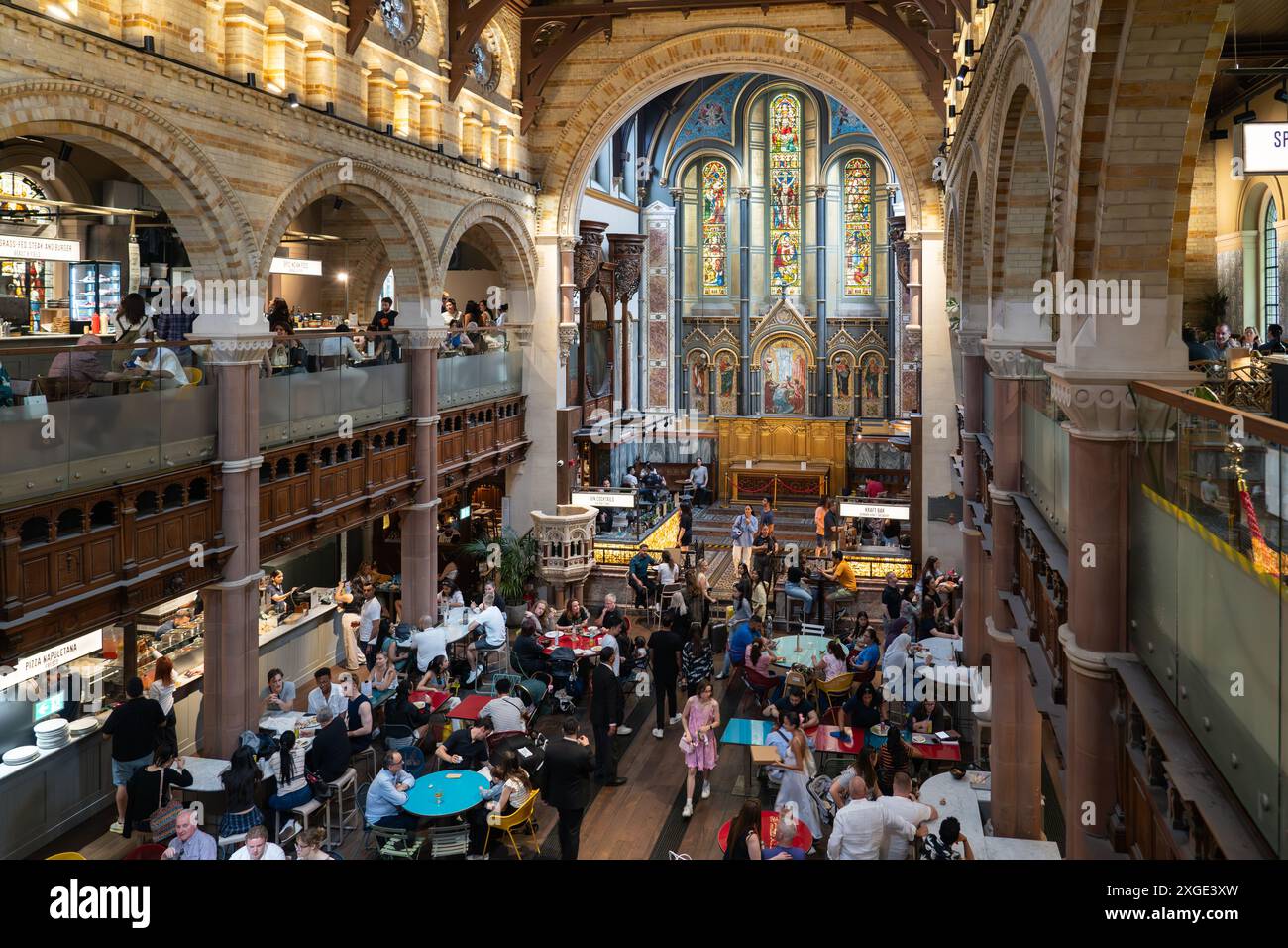 San Marco, Mayfair, e' un edificio classificato di primo livello. Sconsacrato nel 1974, è ora una sala alimentare (mercato Mayfair). North Audley Street, Londra, Regno Unito Foto Stock