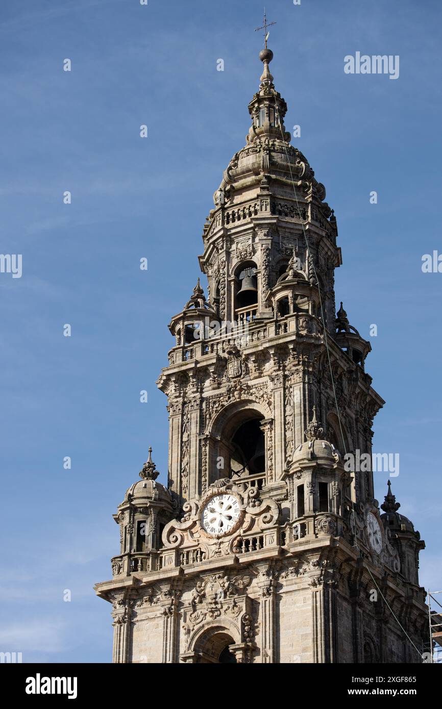 Berenguela o Torre dell'Orologio della cattedrale di Santiago de Compostela giorno di sole Foto Stock