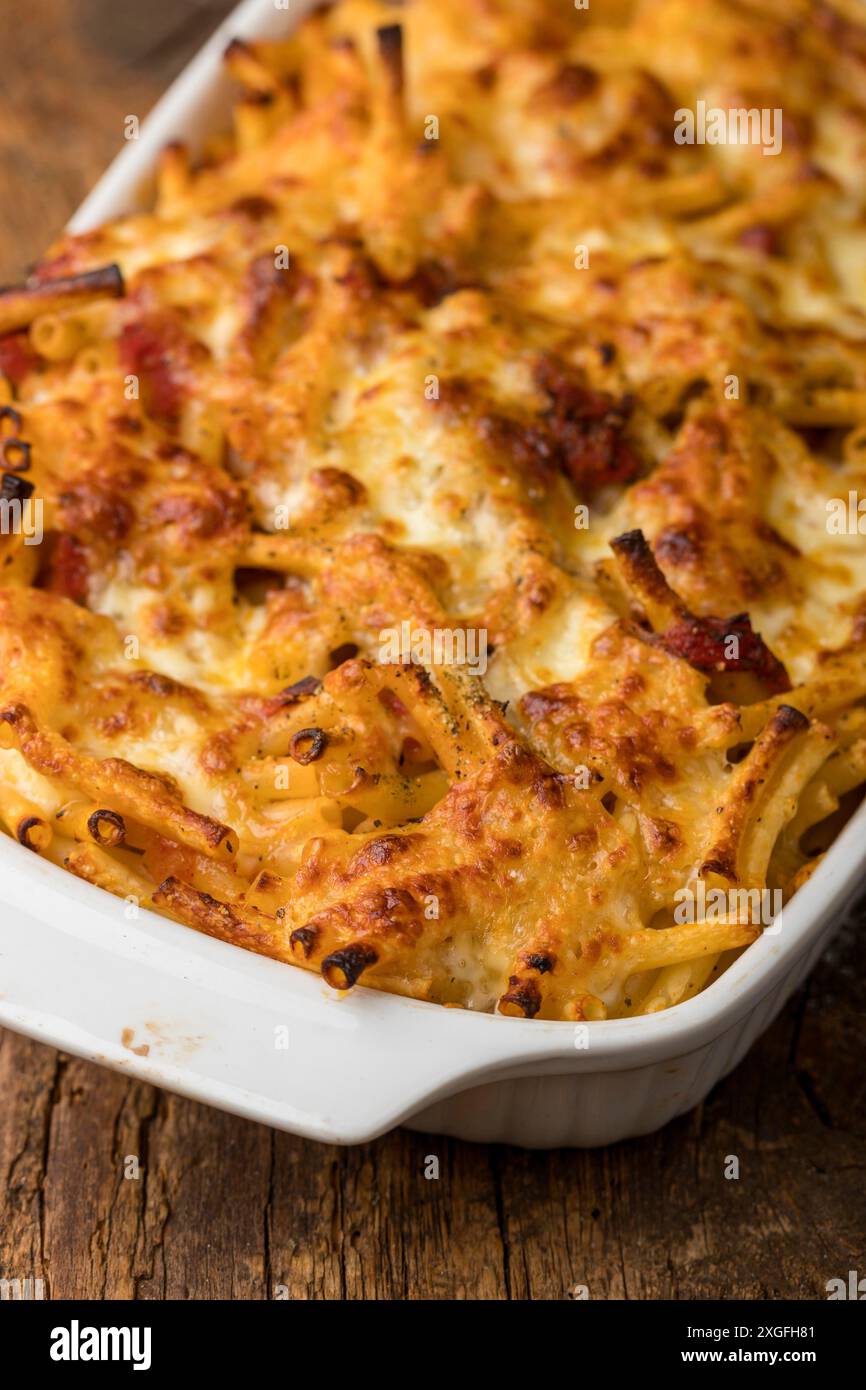 Mac e formaggio su legno Foto Stock