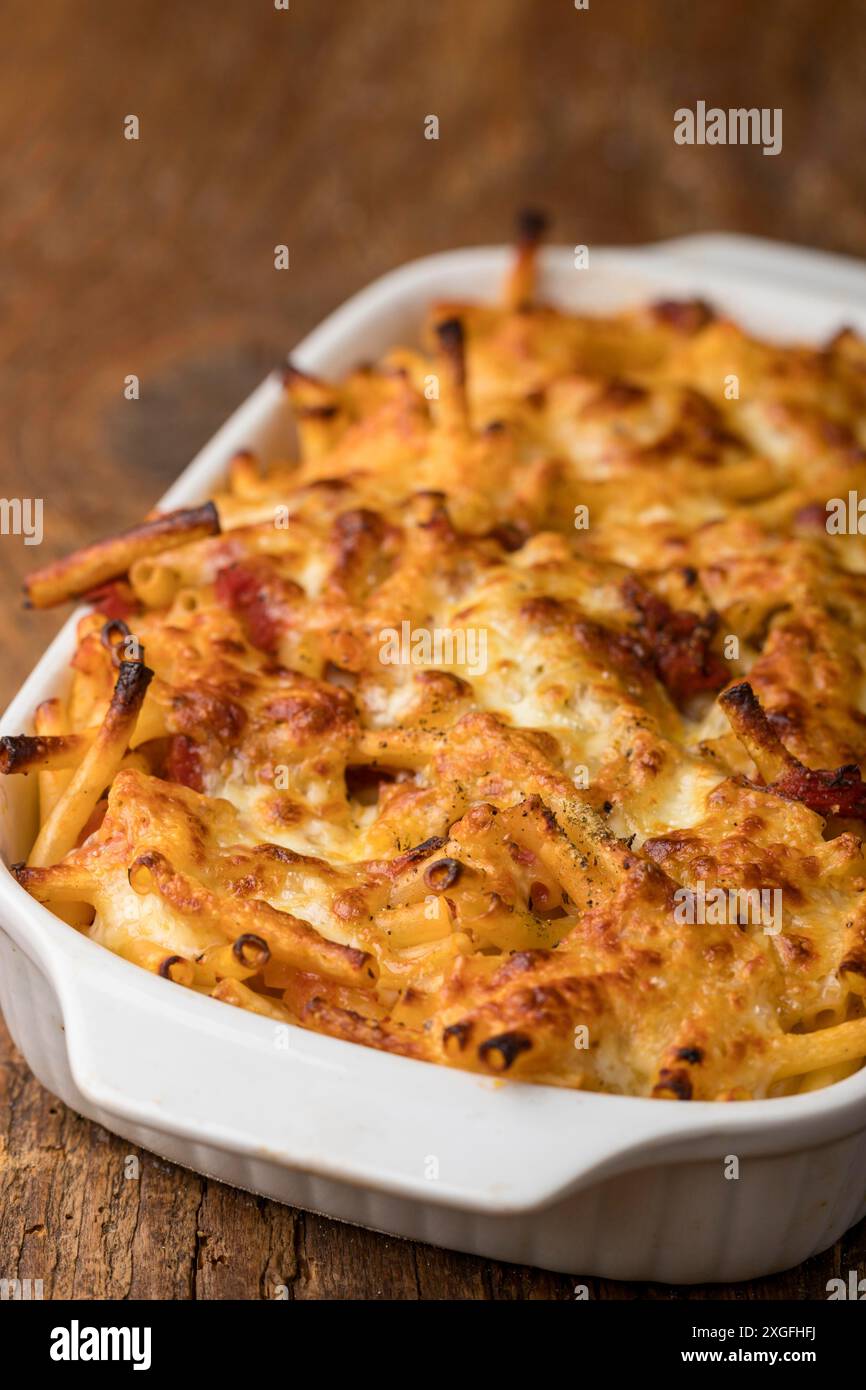 Mac e formaggio su legno Foto Stock