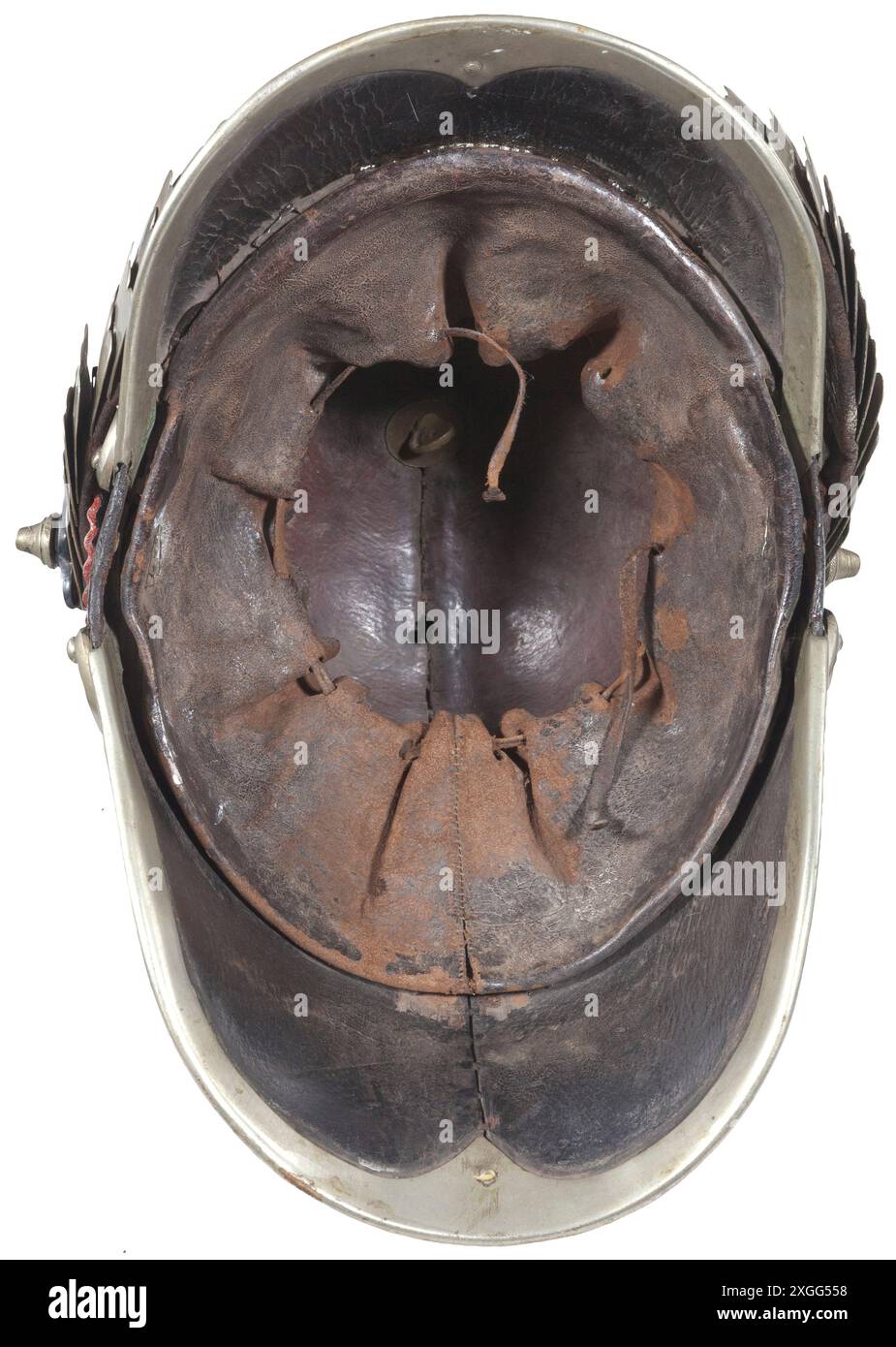 Elmetto dragoon danese del 1890, corpo in pelle nera e visiera anteriore con finiture argentate, DISPONIBILE IN ESCLUSIVA Foto Stock