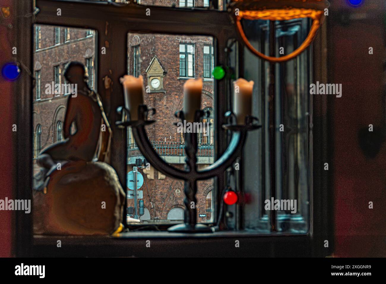 Una vista dell'icona di Copenaghen al porto di Nyhavn. Danimarca. Foto Stock