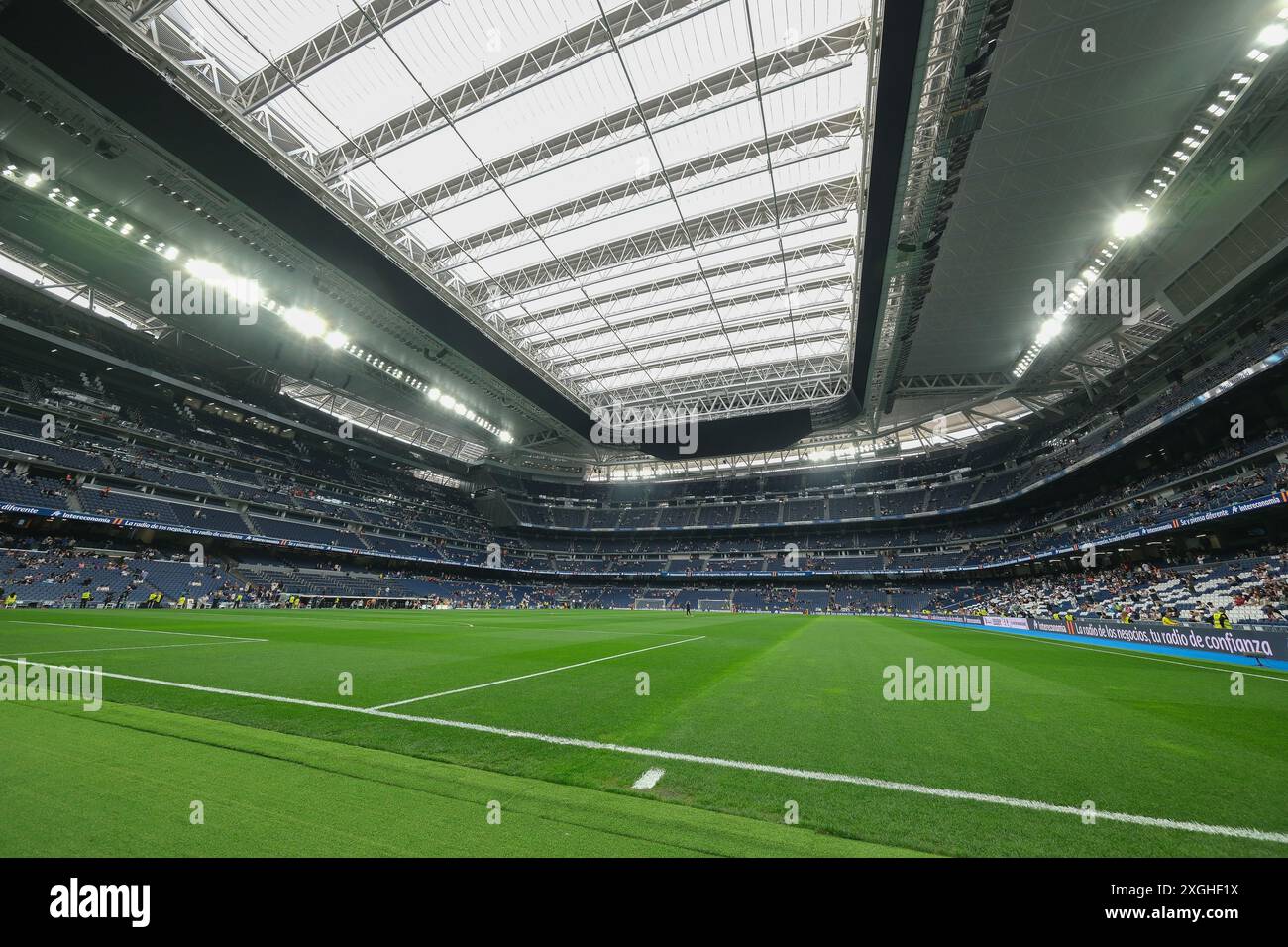 Madrid, Spagna. 9 luglio 2024. Una vista generale dell'interno dello stadio Santiago Bernabeu del Real Madrid il 9 luglio 2024 a Madrid, Spagna. (Foto di Oscar Gonzalez/Sipa USA) credito: SIPA USA/Alamy Live News Foto Stock