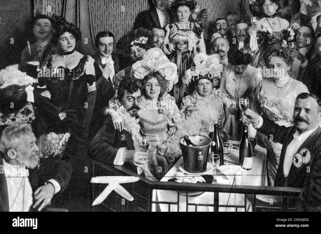 Wolzogen, Ernst von, 23.4.1855 - 30.8,1934, autore / scrittore tedesco di origine austriaca (front center), ADDITIONAL-RIGHTS-CLEARANCE-INFO-NOT-AVAILABLE Foto Stock