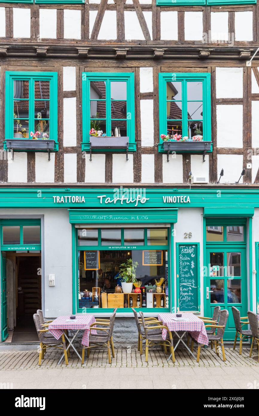 Ristorante italiano in una casa in legno a Erfurt, Germania Foto Stock