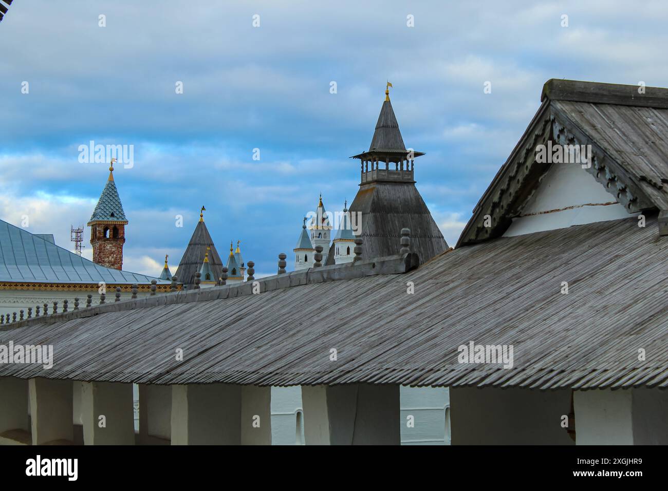 Rostov Cremlino. Una struttura medievale del XVII secolo. Vista dalla finestra Foto Stock