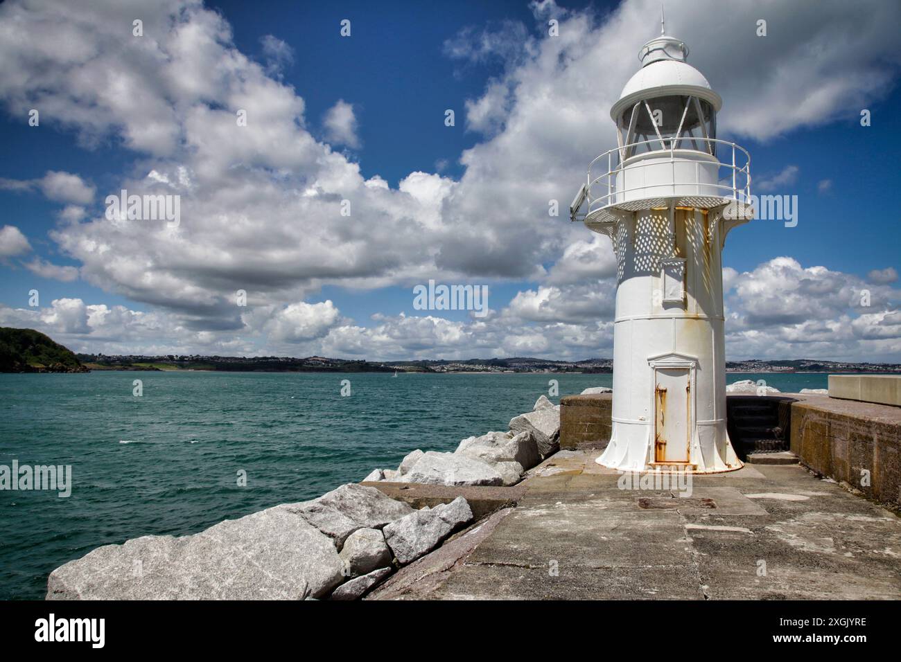 GB - DEVON: Faro di Breakwater a Brixham, Devon, Gran Bretagna (fotografia di Edmund Nagele F.R.P.S.) Foto Stock
