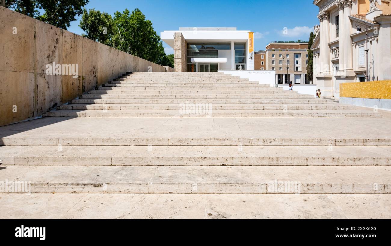 Roma, Lazio, Italia, Museo dell'ara Pacis che ospita l'antica Ara Pacis Augustae e ospita mostre temporanee, solo editoriali. Foto Stock