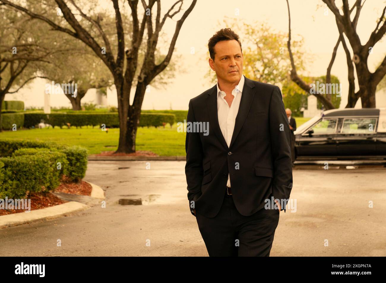 Bad Monkey (2024) serie TV creata da Bill Lawrence e con Vince Vaughn nel ruolo di Andrew Yancy (Vince Vaughn), che è stato rimbalzato dal dipartimento di polizia di Miami ed è ora un ispettore sanitario nelle Florida Keys e si imbatte in un caso che inizia con un braccio umano pescato dai turisti. Pubblicità ancora dall'episodio 1 **SOLO PER USO EDITORIALE***. Credito: BFA / Apple TV+ Foto Stock