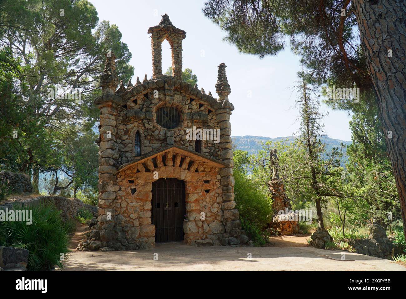 Cappella SA Capelleta nei monti Tramuntana vicino a Soller Mallorca. Foto Stock