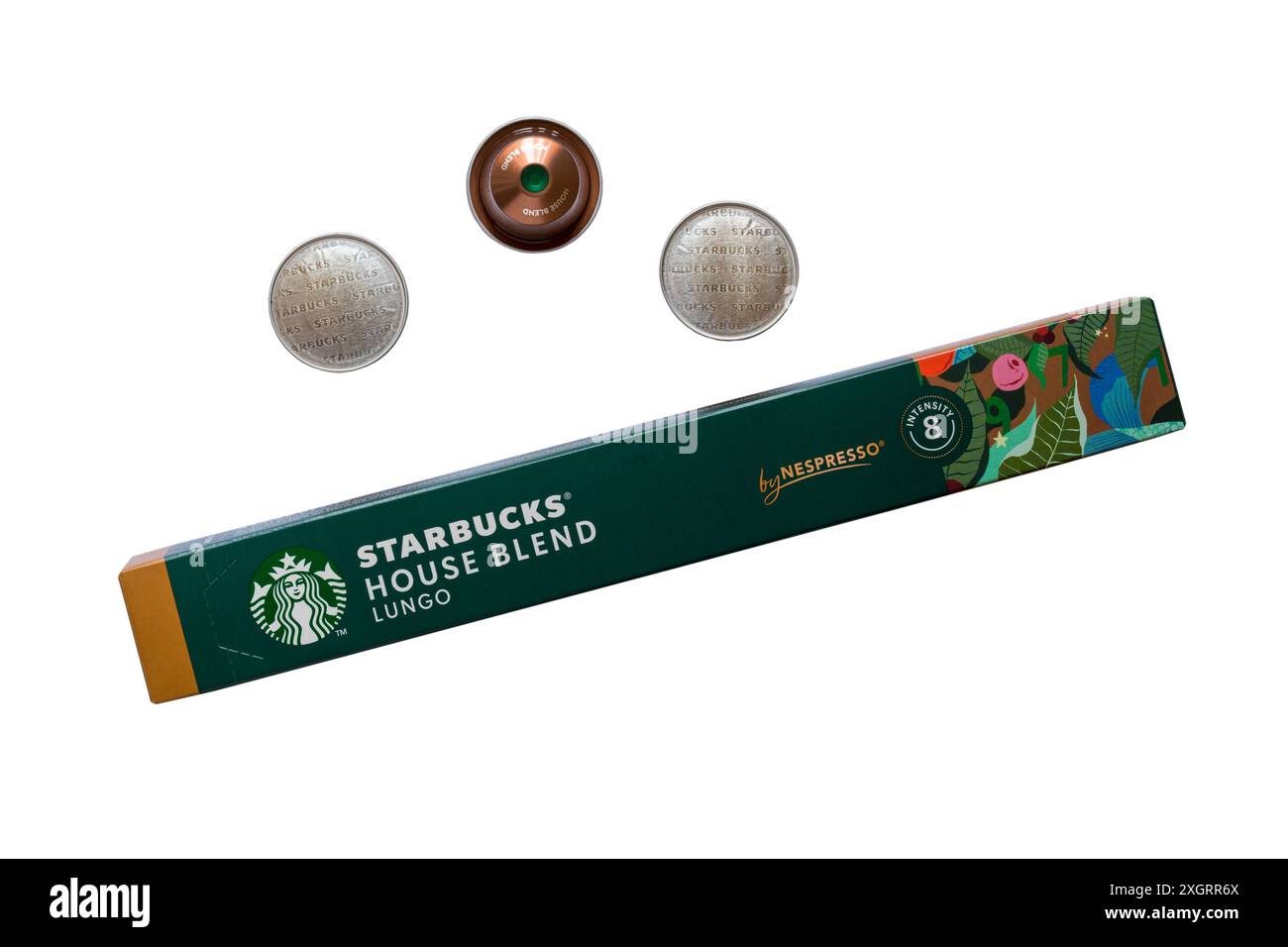 Scatola di Starbucks House Blend lungo capsule di caffè Nespresso con tre capsule rimosse isolato su sfondo bianco Foto Stock
