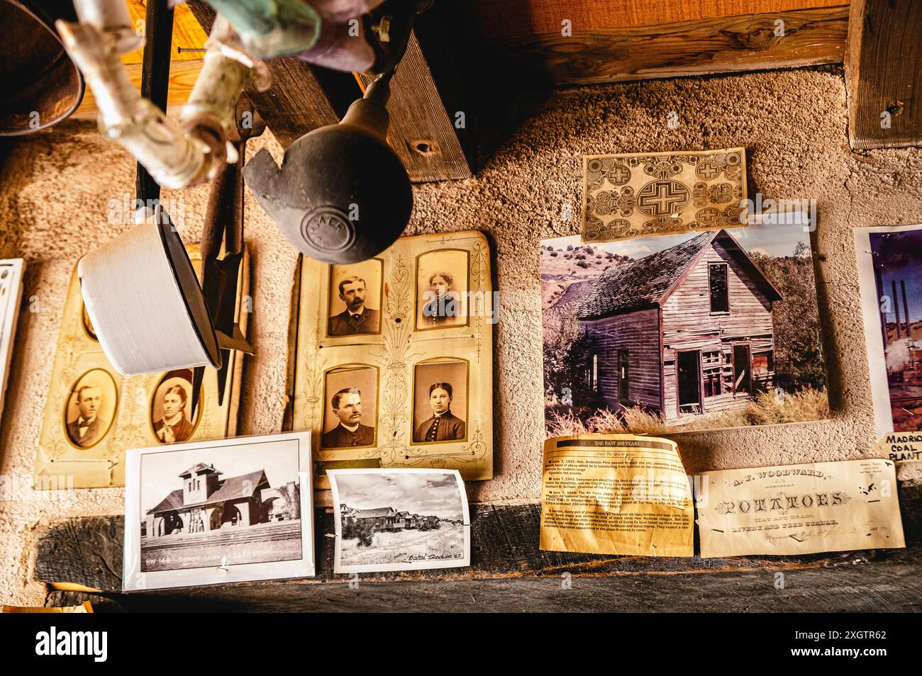 Foto dei vecchi pionieri al Turquoise Museum di Cerrillos, New Mexico, Stati Uniti Foto Stock