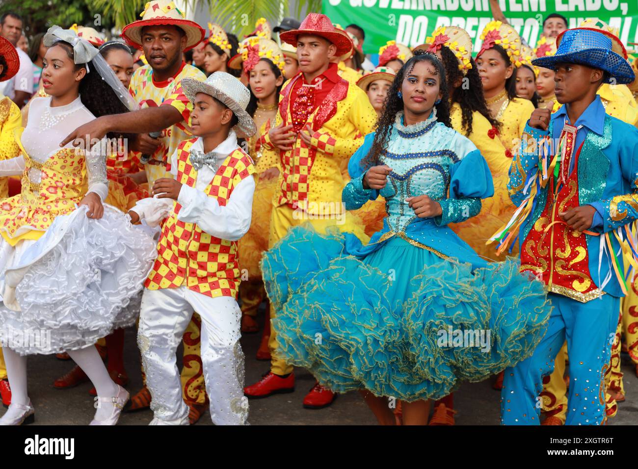 Sao Joao Square dance Group olindina, bahia, brasile - 22 giugno 2024: Ballo di gruppo Square dance alle feste di Sao Joao nella città di Olindina. OLINDINA BAHIA BRASILE Copyright: XJoaxSouzax 220624JOA426 Foto Stock