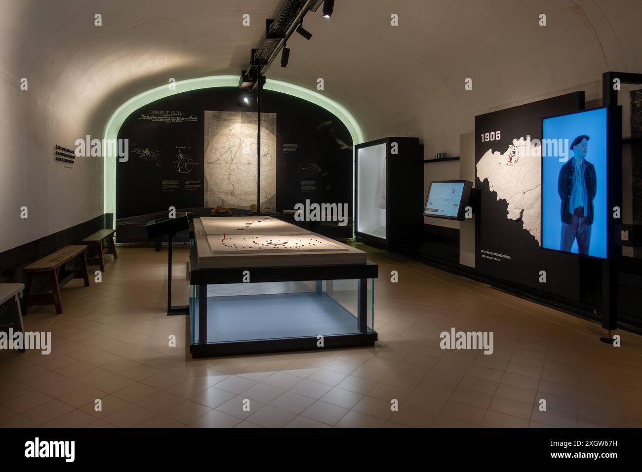 Museo della prima Guerra Mondiale all'interno di Fort van Liezele, la fortezza meglio conservata dell'area fortificata di Anversa vicino a Puurs-Sint-Amands, provincia di Anversa, Belgio Foto Stock
