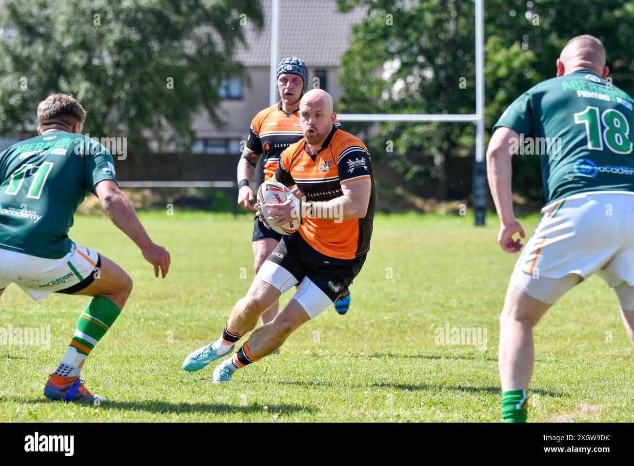 Port Talbot, Galles. 6 luglio 2024. Kurtis Haile dei Torfaen Tigers corre con la palla durante la partita della JES Group Rugby League Conference tra Aberavon Fighting Irish e Torfaen Tigers all'Aberavon Harlequins RFC a Port Talbot, Galles, Regno Unito, il 6 luglio 2024. Crediti: Duncan Thomas/Majestic Media. Foto Stock