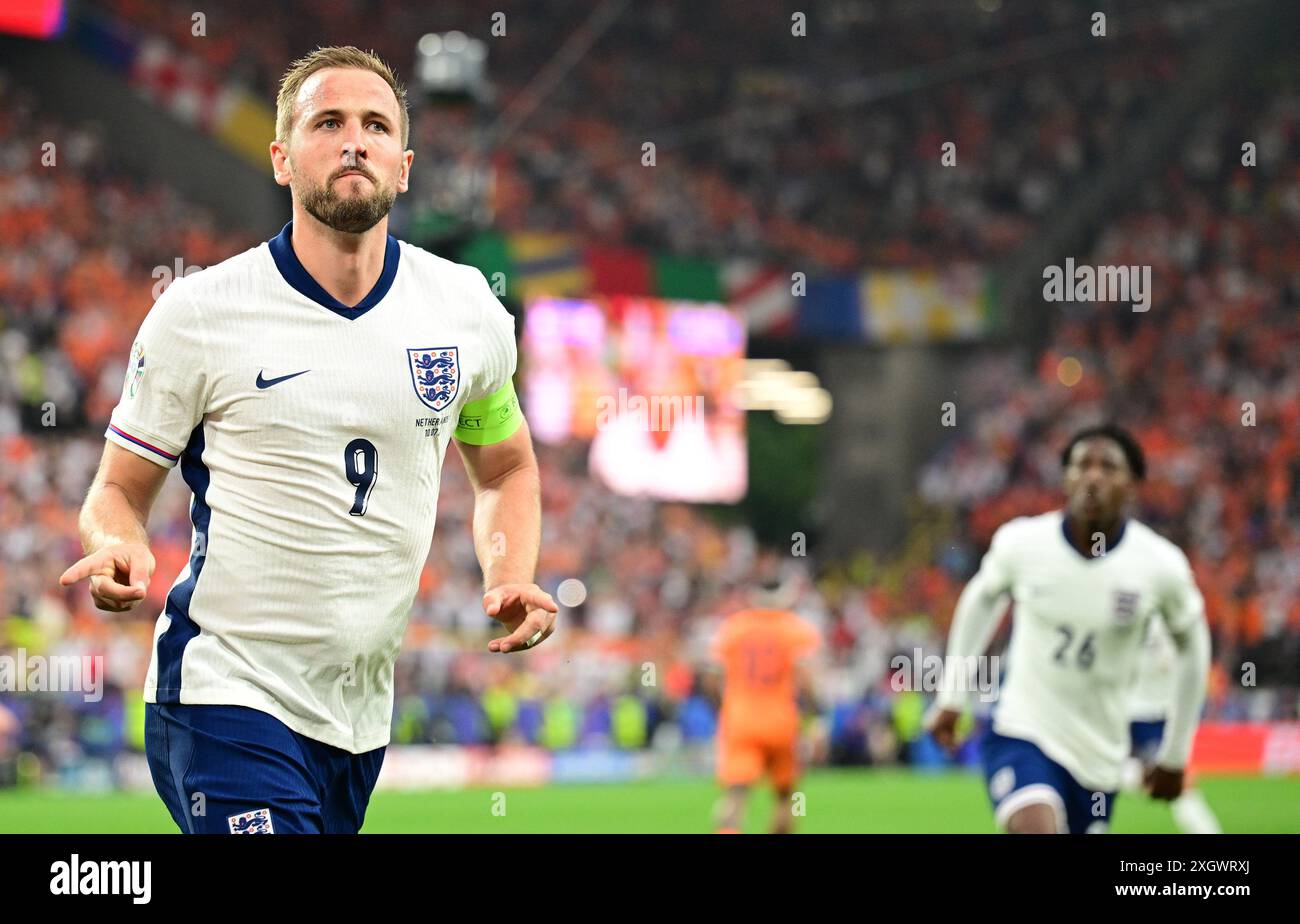 Fussball, UEFA EURO 2024 in Germania, Halbfinale, Niederlande, Regno Unito. , . (Foto di Witters/PRESSINPHOTO) credito: PRESSINPHOTO SPORTS AGENCY/Alamy Live News Foto Stock