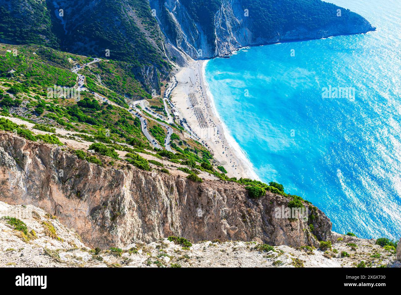 Cefalonia, Grecia: Paralia Myrtos, una delle spiagge più belle dell'isola, le isole greche. Destinazione di viaggio in Europa Foto Stock