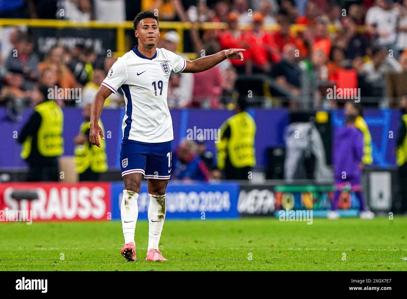 Dortmund, Paesi Bassi. 10 luglio 2024. DORTMUND, PAESI BASSI - 10 LUGLIO: Ollie Watkins dell'Inghilterra gesta durante la semifinale di UEFA EURO 2024 tra Paesi Bassi e Inghilterra al BVB Stadion Dortmund il 10 luglio 2024 a Dortmund, Paesi Bassi. (Foto di Andre Weening/Orange Pictures) credito: Orange Pics BV/Alamy Live News Foto Stock