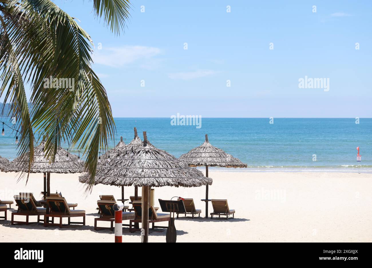 Il padiglione della spiaggia e la spiaggia di My Khe a da Nang, Vietnam Foto Stock