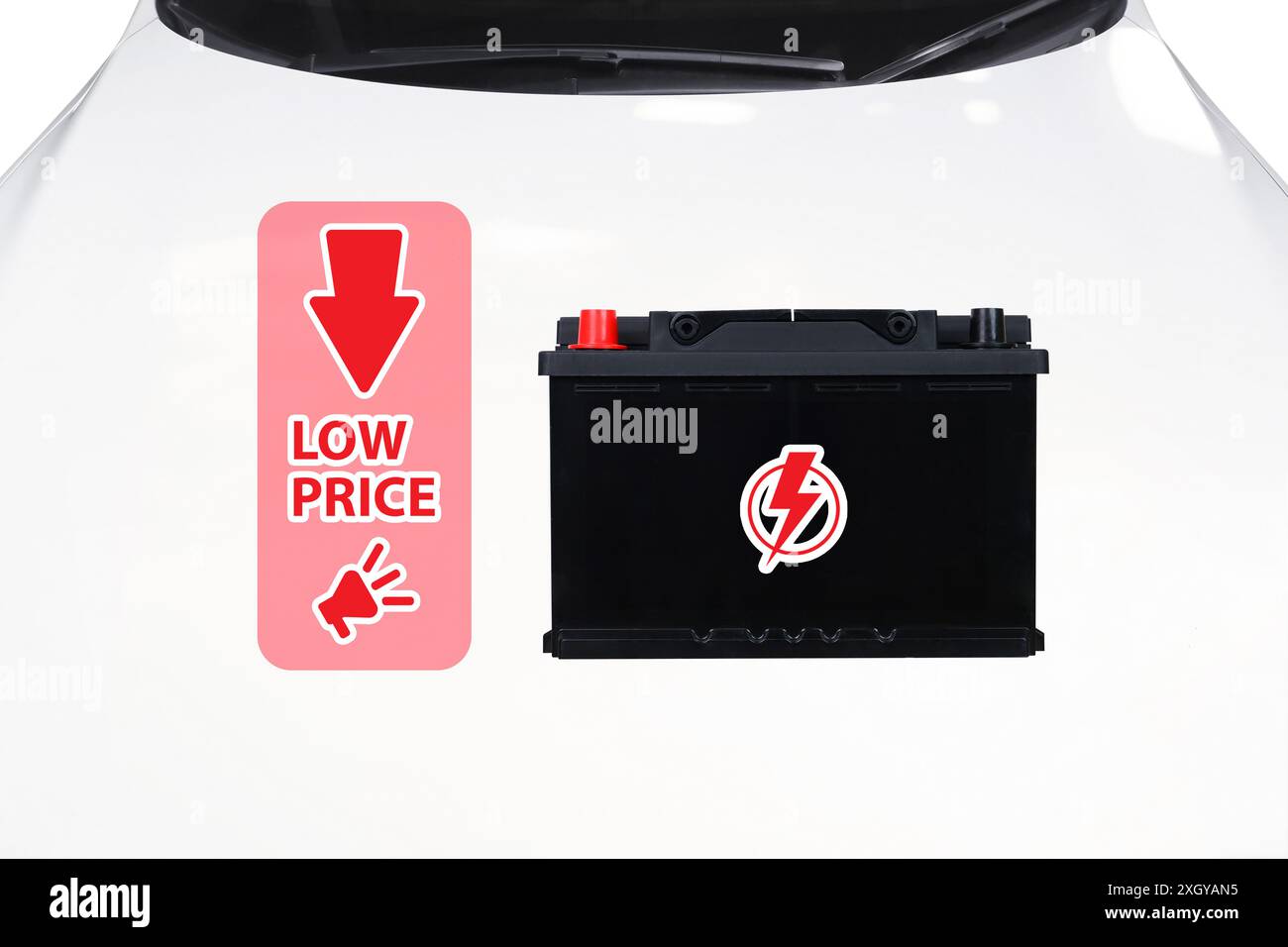 Offerta speciale e sconto sulle batterie per auto , batteria per auto isolata su sfondo bianco con badge di sconto Foto Stock