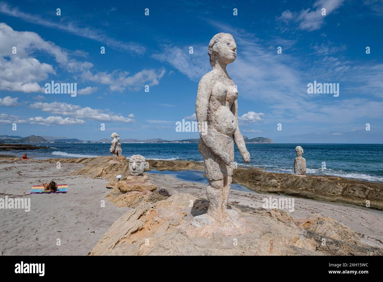 La ferita, sculture all'aperto di Joan Bennassar, sculture di Joan Bennassar, CAN Picafort, comune di Santa Margalida, Maiorca, Spagna Foto Stock