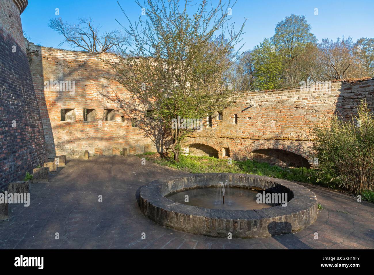 Lueginsland, parte delle mura medievali della città di Augusta Foto Stock