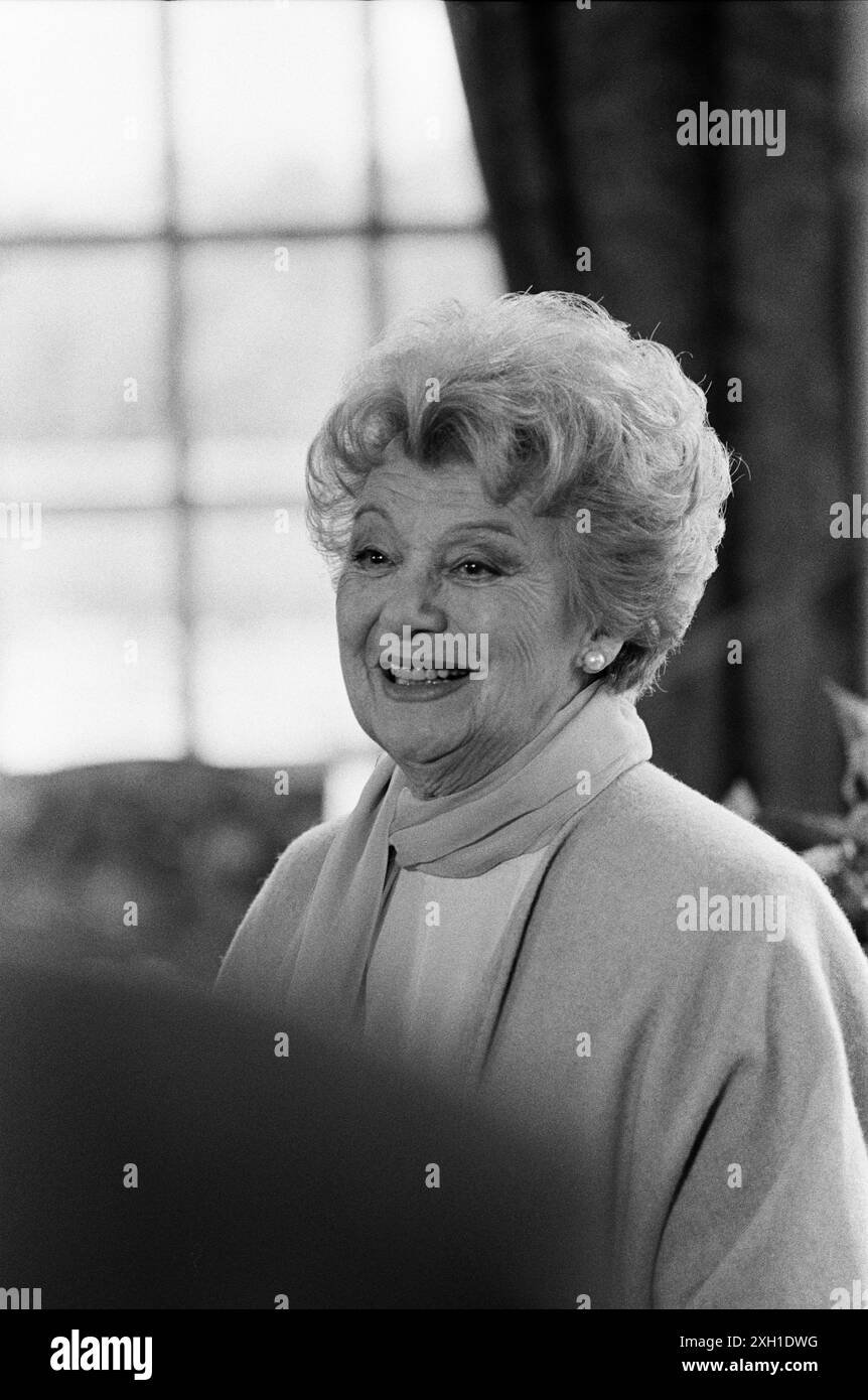 Edwige Feuillère sul set del film televisivo "la dame de Lieudit", diretto da Philippe Monnier, nel 1993, e adattato dal romanzo di Jean Capin "le Jubilé". Foto Stock