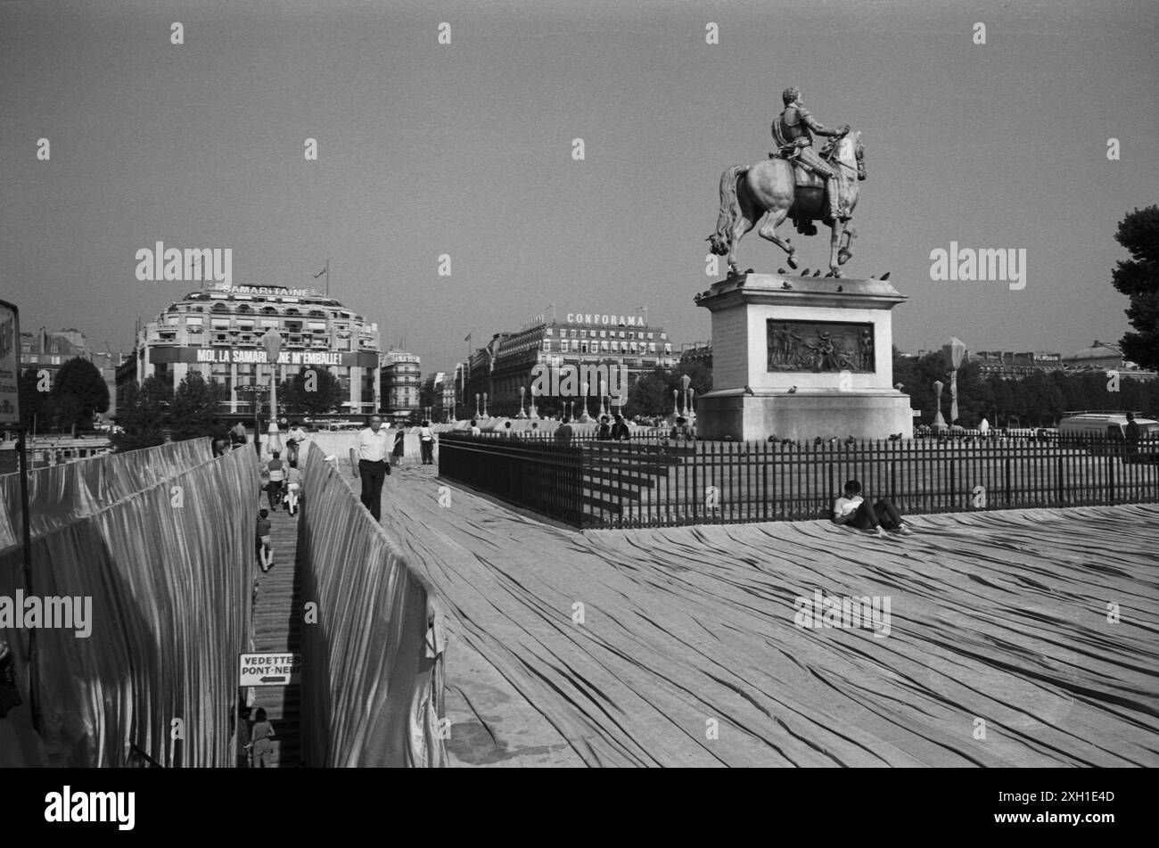 The Pont Neuf Wrapped, opera di Christo e Jeanne Claude. Parigi, 22 settembre 1985 Foto Stock