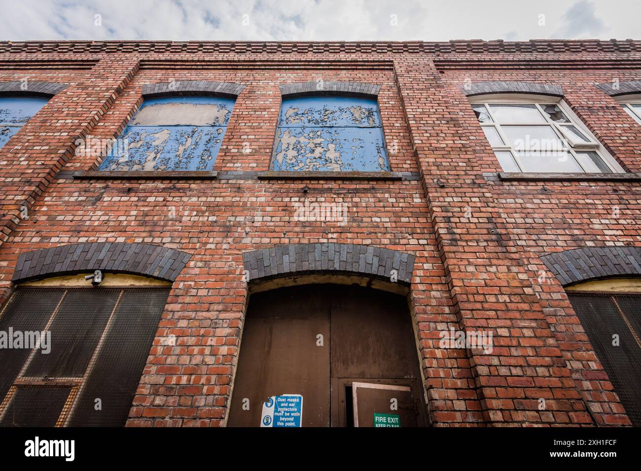 Foto interne di un edificio vittoriano abbandonato nel sud di Londra Foto Stock