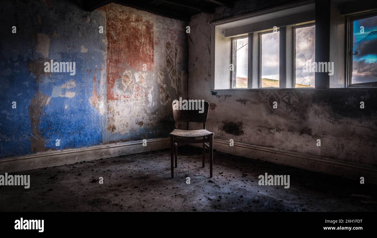 Foto interne di un edificio vittoriano abbandonato nel sud di Londra Foto Stock