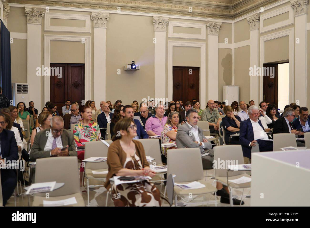 Legge 24/2017 e relativi decreti attuativi 11/07/2024, nel corso del convegno sulla sanità responsabile a tutela dei cittadini per la legge 2472017 e i relativi decreti attuativi, organizzato dalla Fondazione Italia in salute. Napoli ospedale leonardo bianchi Napoli italia Copyright: XFABIOxSASSOxFABIOxSASSOx 2L8A0097 Foto Stock