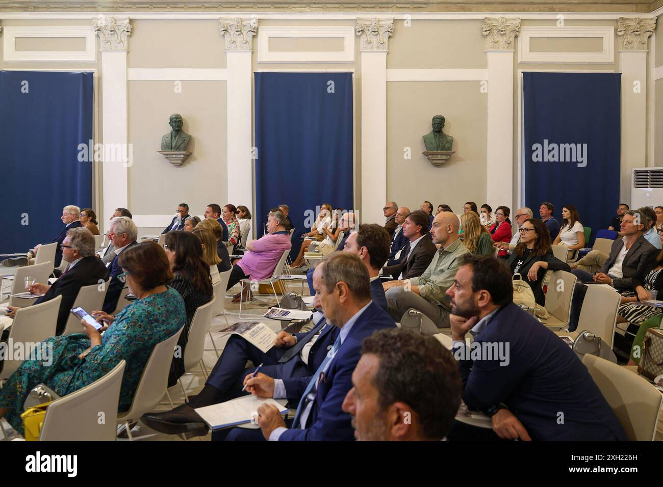 Legge 24/2017 e relativi decreti attuativi 11/07/2024, nel corso del convegno sulla sanità responsabile a tutela dei cittadini per la legge 2472017 e i relativi decreti attuativi, organizzato dalla Fondazione Italia in salute. Napoli ospedale leonardo bianchi Napoli italia Copyright: XFABIOxSASSOxFABIOxSASSOx IMG 3773 Foto Stock