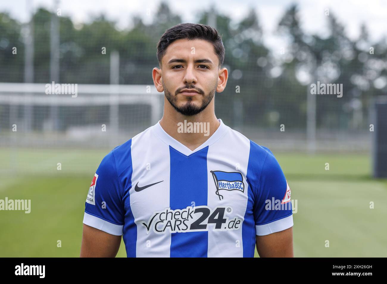 Berlino, Germania. 11 luglio 2024. Sessione fotografica Hertha BSC, presentazione del team su Schenckendorffplatz: Kevin Sessa Credit: Andreas Gora/dpa/Alamy Live News Foto Stock