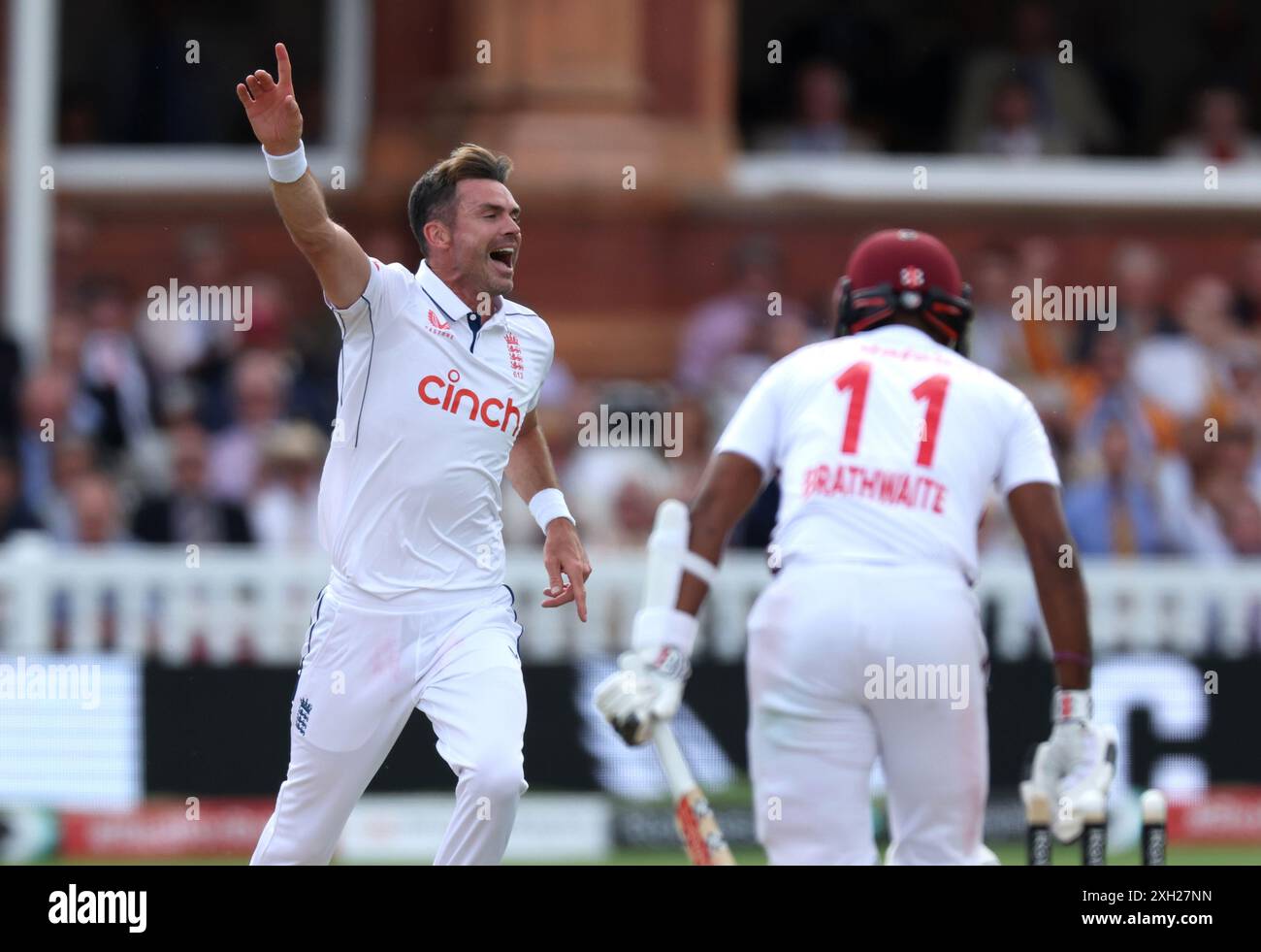 James Anderson celebra il bowling Kraigg Brathwaite delle Indie occidentali il secondo giorno della prima partita di test maschile di Rothesay al Lord's Cricket Ground di Londra. Data foto: Giovedì 11 luglio 2024. Foto Stock