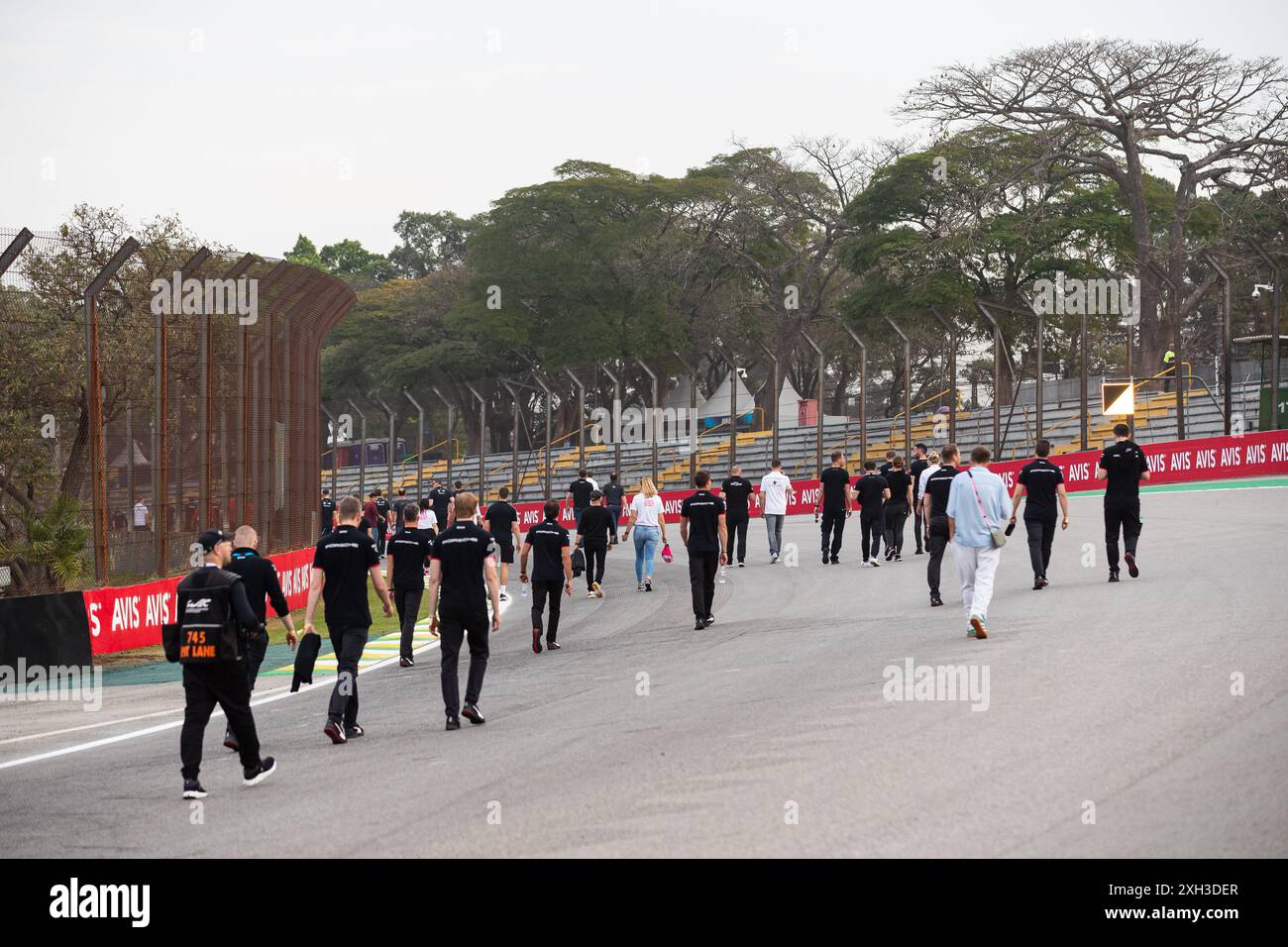 Interlagos, Brasile, 11/07/2024, Trackwalk durante la 6 ore Rolex 2024 di San Paolo, 5° round del Campionato del mondo Endurance FIA 2024, dal 12 al 14 luglio 2024 sull'autodromo Jose Carlos Pace di Interlagos, Brasile Foto Stock