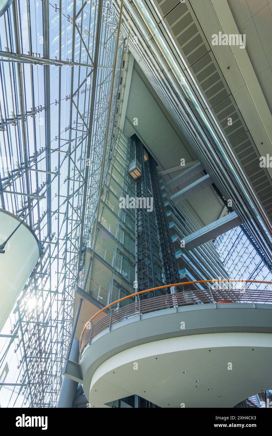 Düsseldorf: Alto Stadttor all'interno di Düsseldorf und Neanderland, Nordrhein-Westfalen, Renania settentrionale-Vestfalia, Germania Foto Stock